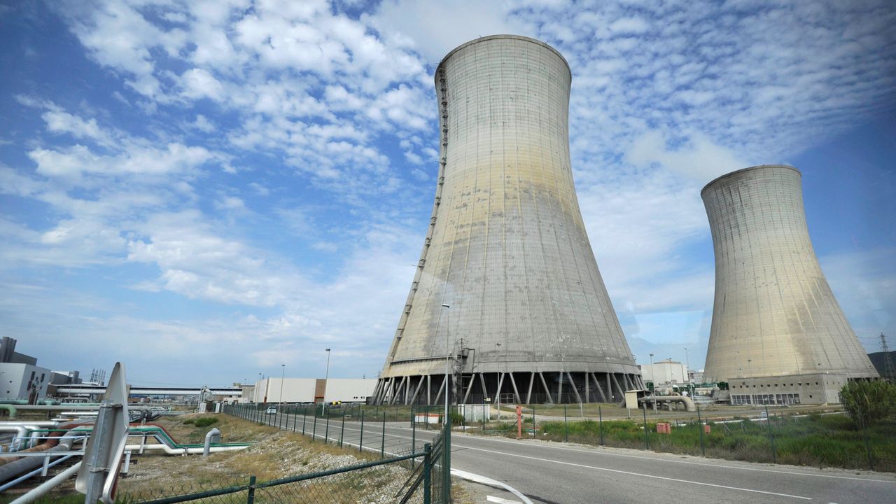 Suudi Arabistan ilk nükleer enerji santralini açıyor