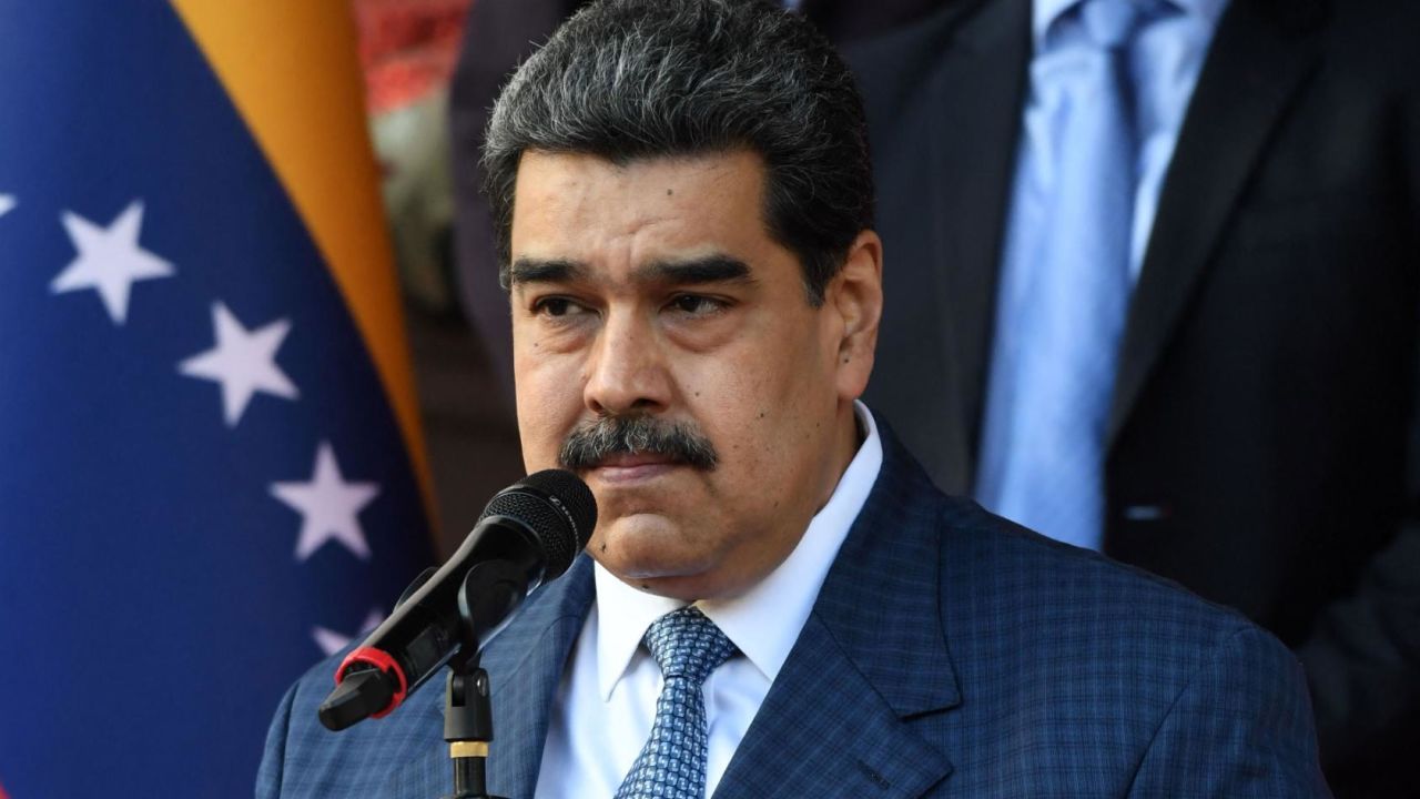Maduro, "ihtilaflı Esequibo bölgesini" Venezuela'nın yeni haritasına dahil etti