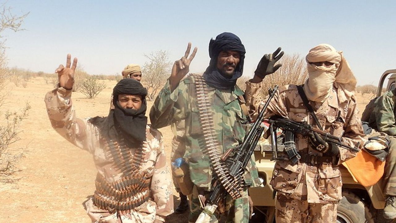 Mali'de Tuaregler dördüncü askeri üssü de ele geçirdi
