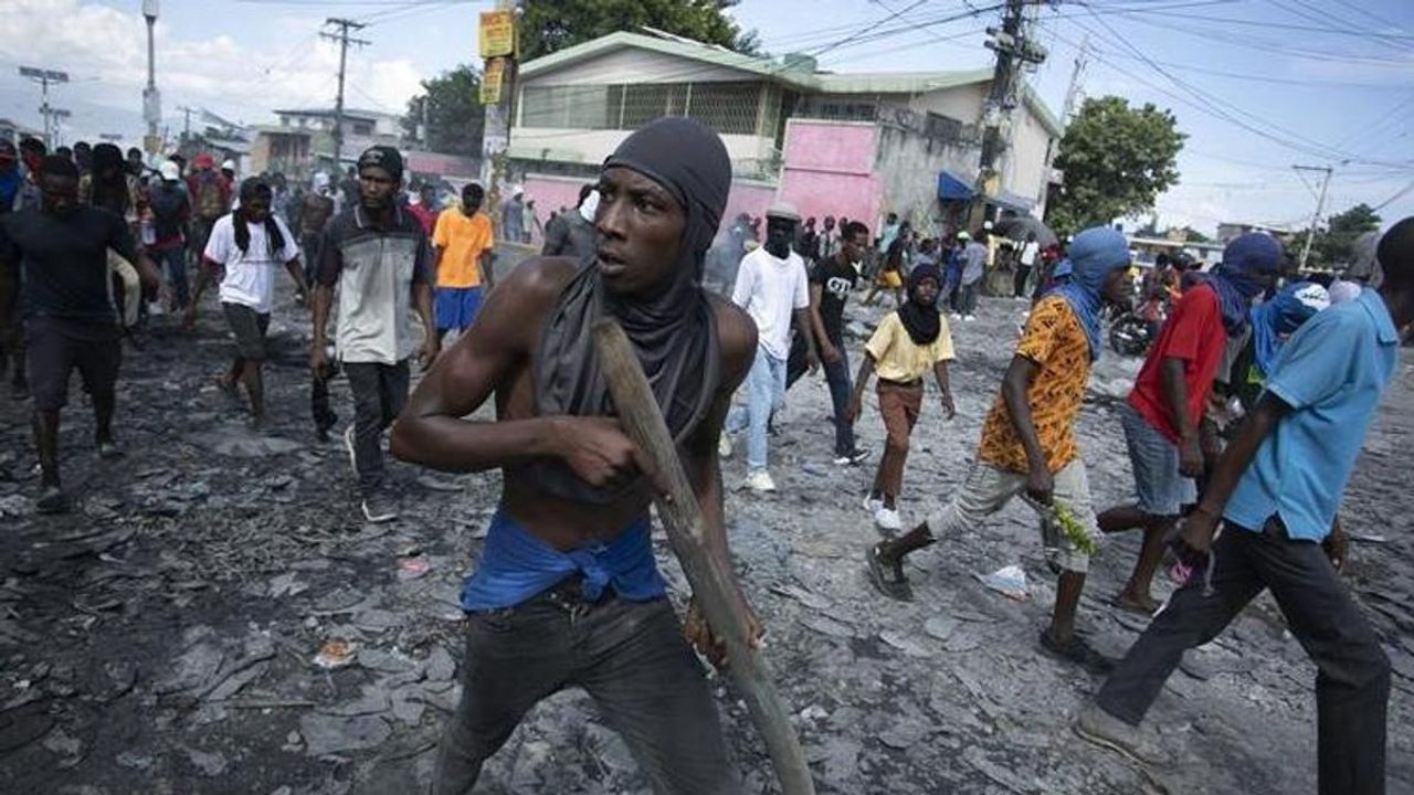 BM çetelerle mücadele için Kenya liderliğinde bir gücün Haiti'ye gönderilmesini onayladı