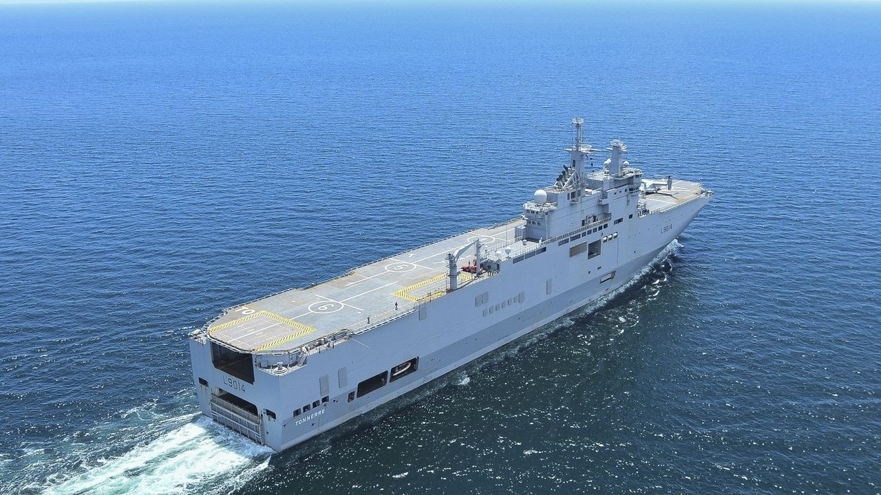 Fransa, Gazze'deki yaralılar için helikopter gemisi gönderdi