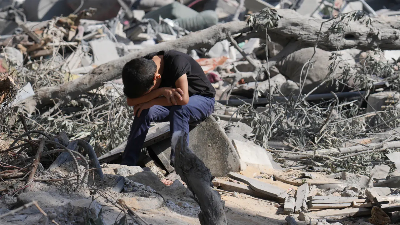Gazze'de enkaz altında hala binlerce şehit var!