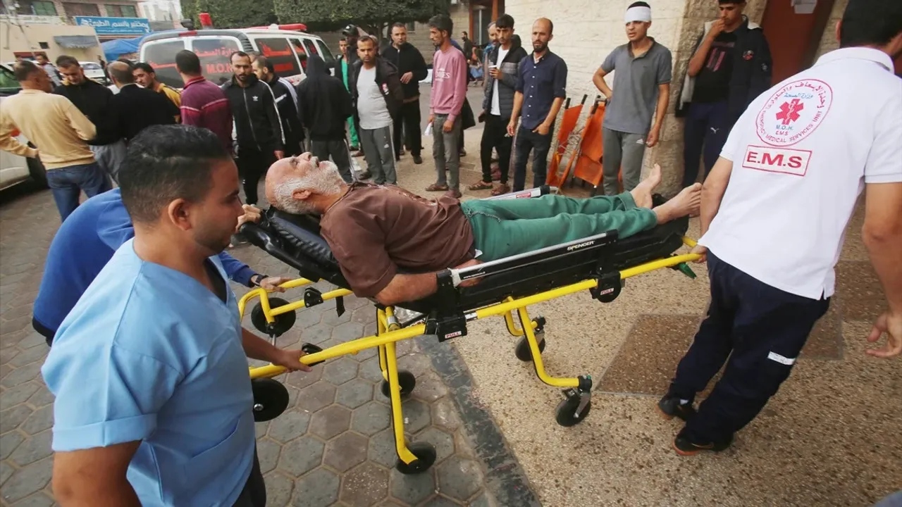 Terörist Yahudiler, Şifa Hastanesi’ndeki yaralıları dışarı çıkardı