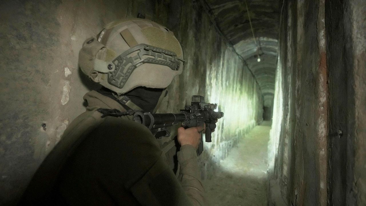Siyonist general: "Orduya ve analistlere inanmayın… Hamas'ın tünelleri için bir çözüm yok"