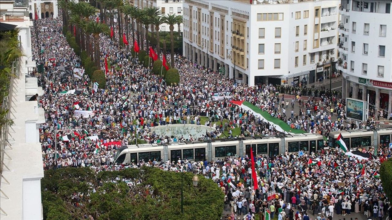 Fas'ın birçok şehrinde Gazze'ye destek gösterileri düzenlendi