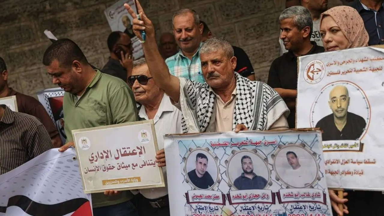 İsrail hapishanelerindeki Filistinlilerin sayısı 8 bin 600'e yükseldi