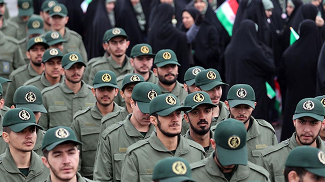 İsrail'den kaçan İran Ordusu'nun üst düzey subayları Suriye'den çekildi