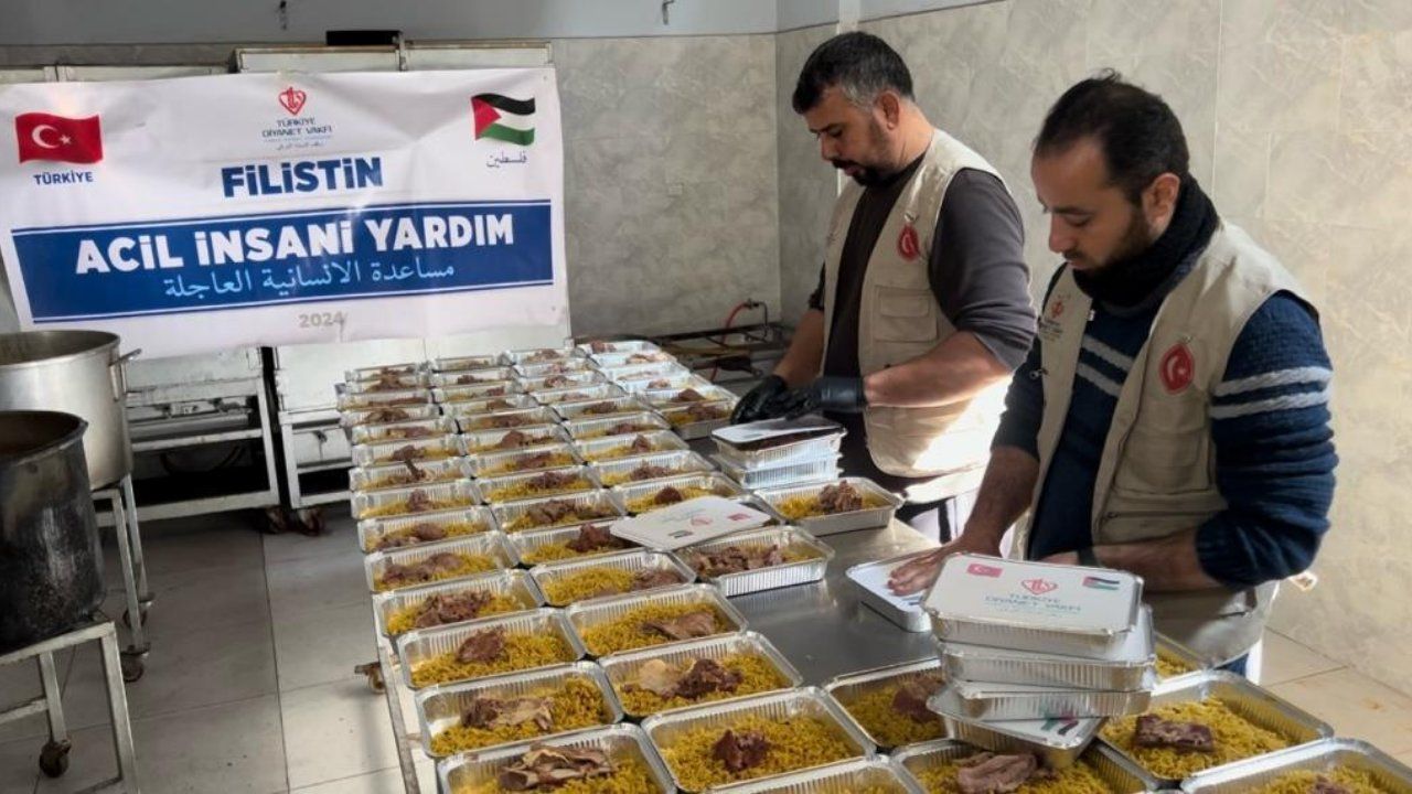 TDV, Gazze'de her gün sıcak yemek ikramında bulunuyor
