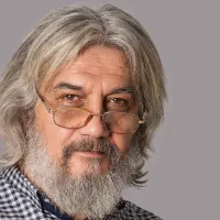 Salih Mirzabeyoğlu kimdir? Hayatı, fikri, eserleri...