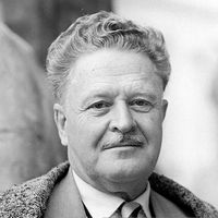 Nazım Hikmet kimdir?