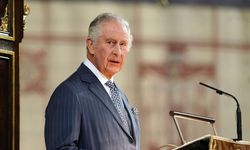 Charles’ın ilk yurtdışı gezisi: Fransa olmadı sıra Almanya’da