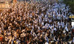 İsrail adım adım kaosa: 100 binler sokakta!