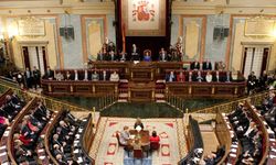 İspanya meclisinde, hükümete gensoru önergesi