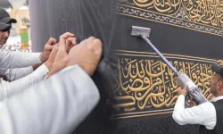 Kabe örtüsü Ramazan öncesi bakıma alındı