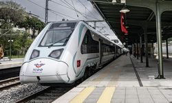 Milli elektrikli tren bugün Adapazarı'ndan yolcu taşımaya başlayacak
