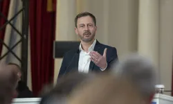 Slovakya Başbakanı Heger, kabinesinin zayıflatılması üzerine istifasını sundu