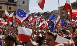 Polonya’da seçim öncesi iktidar ile muhalefet arasındaki gerilim artıyor