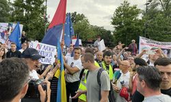 Sırbistan'da eylemler devam ediyor: Vucic defol