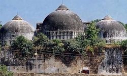 Hindistan'da 2 cami için yıkım emri verildi
