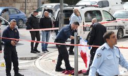 Doğu Kudüs'te bıçaklı eylem: İşgalci bir yahudi ağır yaralandı
