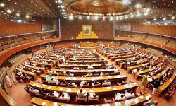Pakistan Ulusal Meclisi feshedildi