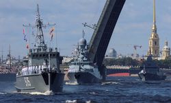 Rus donanması, Baltık Denizi'nde tatbikata başladı