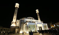 Kars'ta "Sultan Alparslan Camii" Mevlit Kandili'nde ibadete açıldı