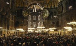 İstanbul'daki camilerde Filistin'e destek için Fetih suresi okundu