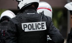 Fransa'da "selamünaleyküm" diyen kadın gözaltına alındı