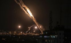 Hamas Tel Aviv'i roketlerle vuruyor!