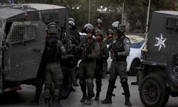 Siyonist Yahudiler Batı Şeria'da 1050 Filistinliyi gözaltına aldı