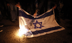 İşgalci İsrail ve destekçisi Fransa'ya protesto!