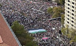 300 bin kişi Filistinlileri desteklemek için Washington'da toplandı