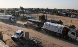 Gazze Şeridi'ne insani yardım malzemesi taşıyan 80 tır giriş yaptı