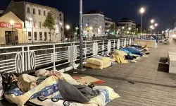 Muhteşem Avrupa medeniyeti! Belçika'da sığınmacılar sokakta yatıyor
