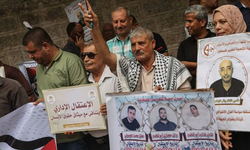 İsrail hapishanelerindeki Filistinlilerin sayısı 8 bin 600'e yükseldi