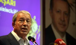 Hulusi Akar: PKK'lı, YPG'li piçlerle bizi durdurmaya çalışıyorlar