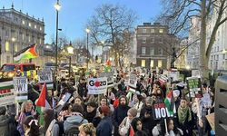 Terörist İsrail, Londra'da protesto edildi! İslam ve Arap ülkeleri yine sessizliğe büründü