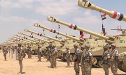 Mısır ordusu Gazze sınırına askeri sevkiyat yapıyor