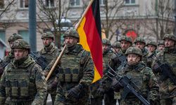 Savaşın ayak sesleri: Almanya'da zorunlu askerlik tartışmaları başladı