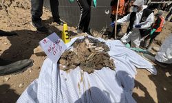Şifa Hastanesindeki toplu mezarlardan 30 Filistinlinin cenazesi çıkarıldı