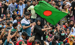 Bangladeş yine karıştı: Cumhurbaşkanı'na istifa protestosu