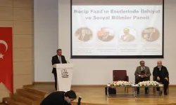 Necip Fazıl'ın Eserlerinde İlahiyat ve Sosyal Bilimler Paneli düzenlendi