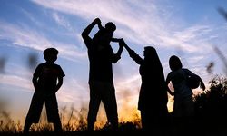 Aile gemisi su alıyor