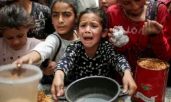İsrail, Gazze'yi açlıktan öldürmekle tehdit ediyor, dünya hâlâ hiçbir şey yapmıyor