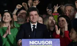 Romanya'da AB yanlısı Nicusor Dan seçimi kazandı