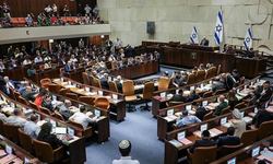 Netanyahu hükümeti azınlığa düştü