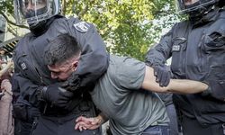 Berlin'de polis Filistin'e destek gösterisine saldırdı