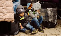 Fransa sadece yeraltı kaynaklarını çalmamış, çocukları da çalmış!