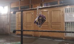 İsveç'te Stockholm Camisi'ine alçak saldırı! İslam düşmanlığı durmuyor